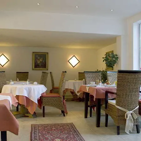 Gisela Hotel
