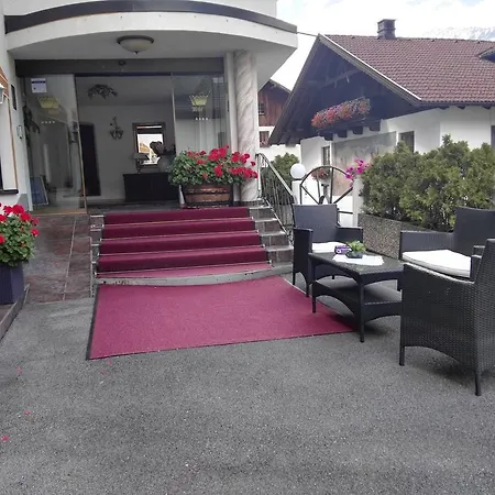 Gisela Hotel 4*